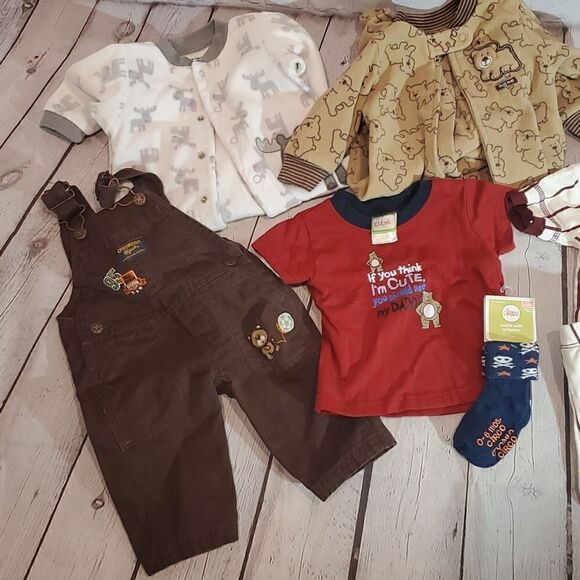 Boy's size 0 to 6 month clothing bundle - Picture 2 of 4